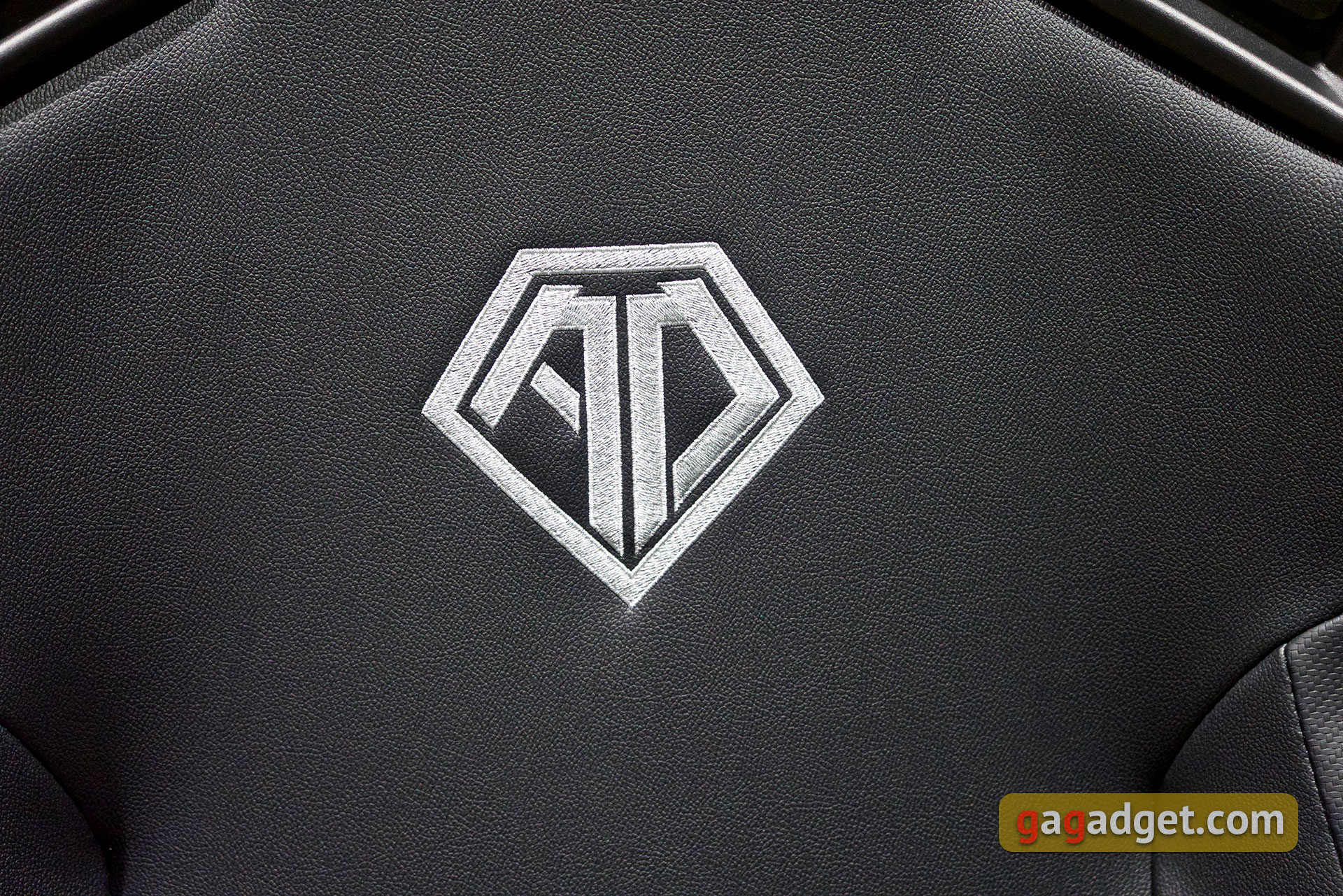 Thron zum Spielen: ein Test des Anda Seat Kaiser 3 XL-16