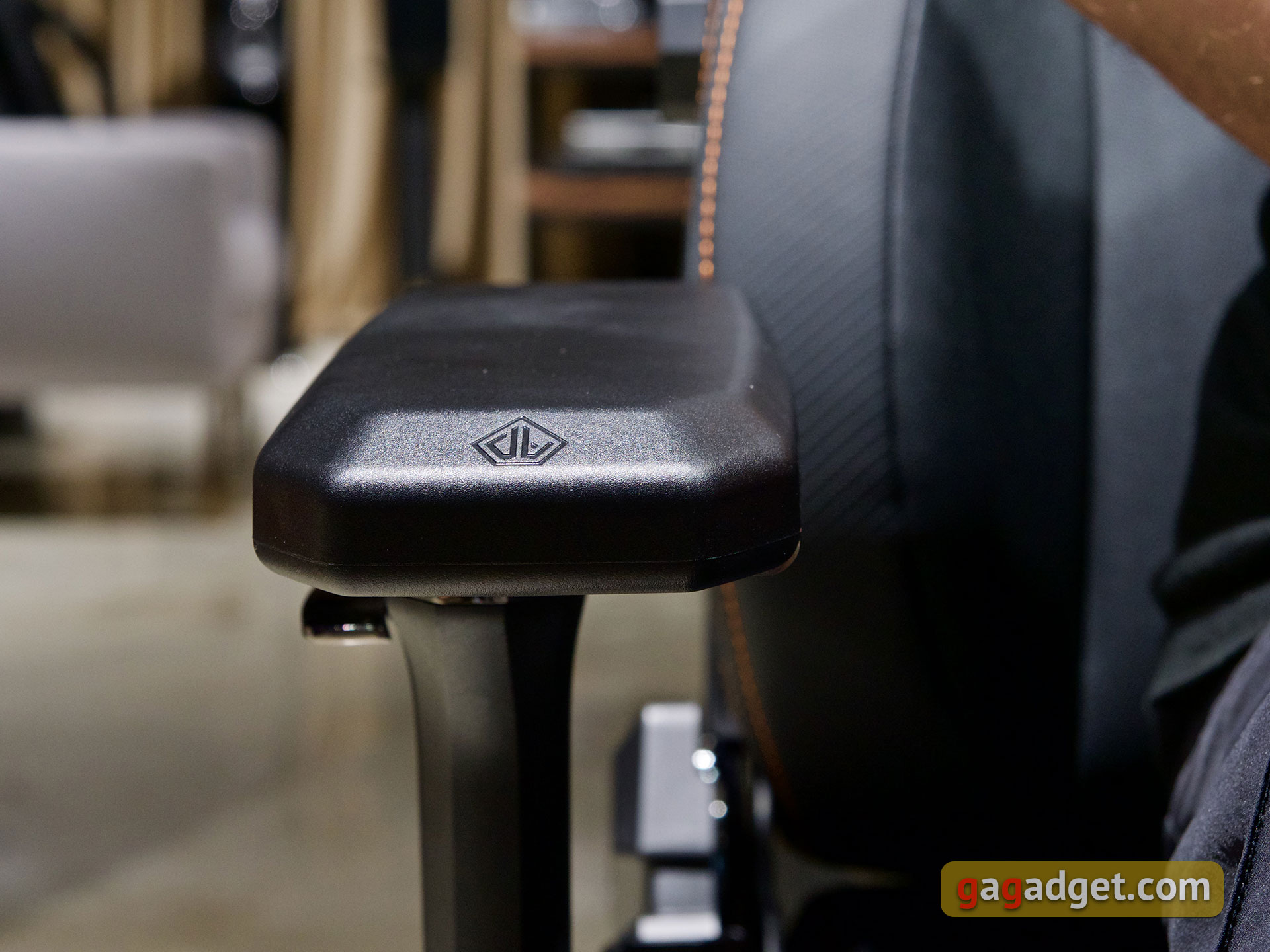 Thron zum Spielen: ein Test des Anda Seat Kaiser 3 XL-38