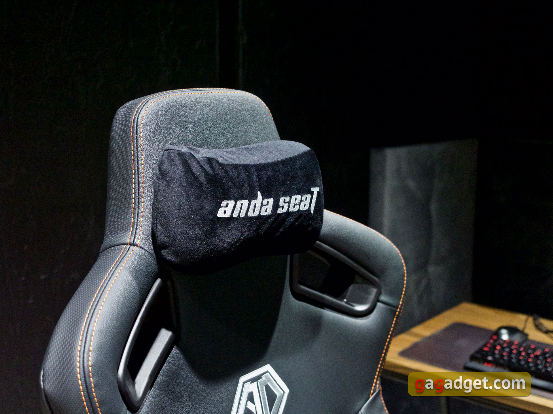 Thron zum Spielen: ein Test des Anda Seat Kaiser 3 XL-49