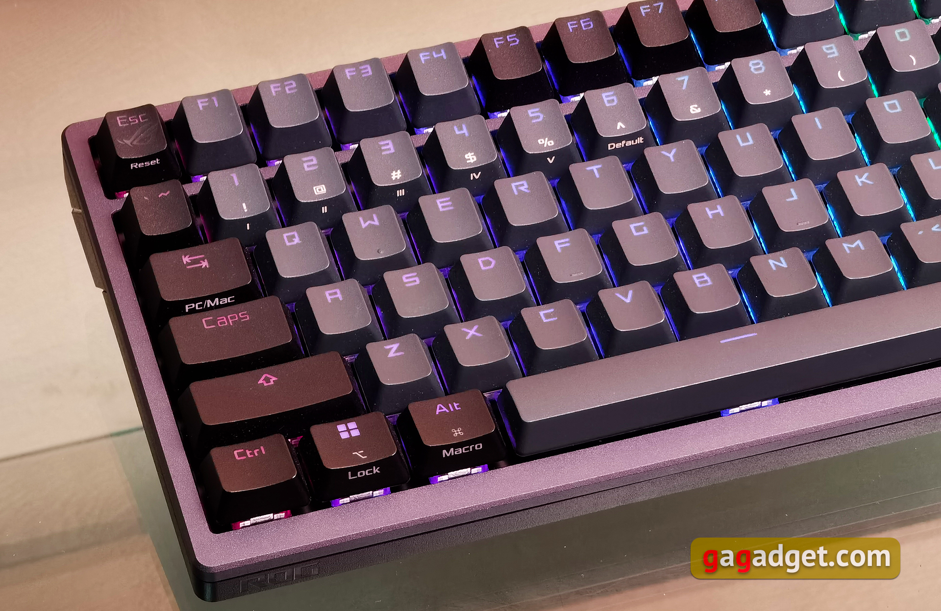 ASUS ROG Azoth im Test: eine kompromisslose mechanische Tastatur für Gamer, die man nicht erwarten würde-16