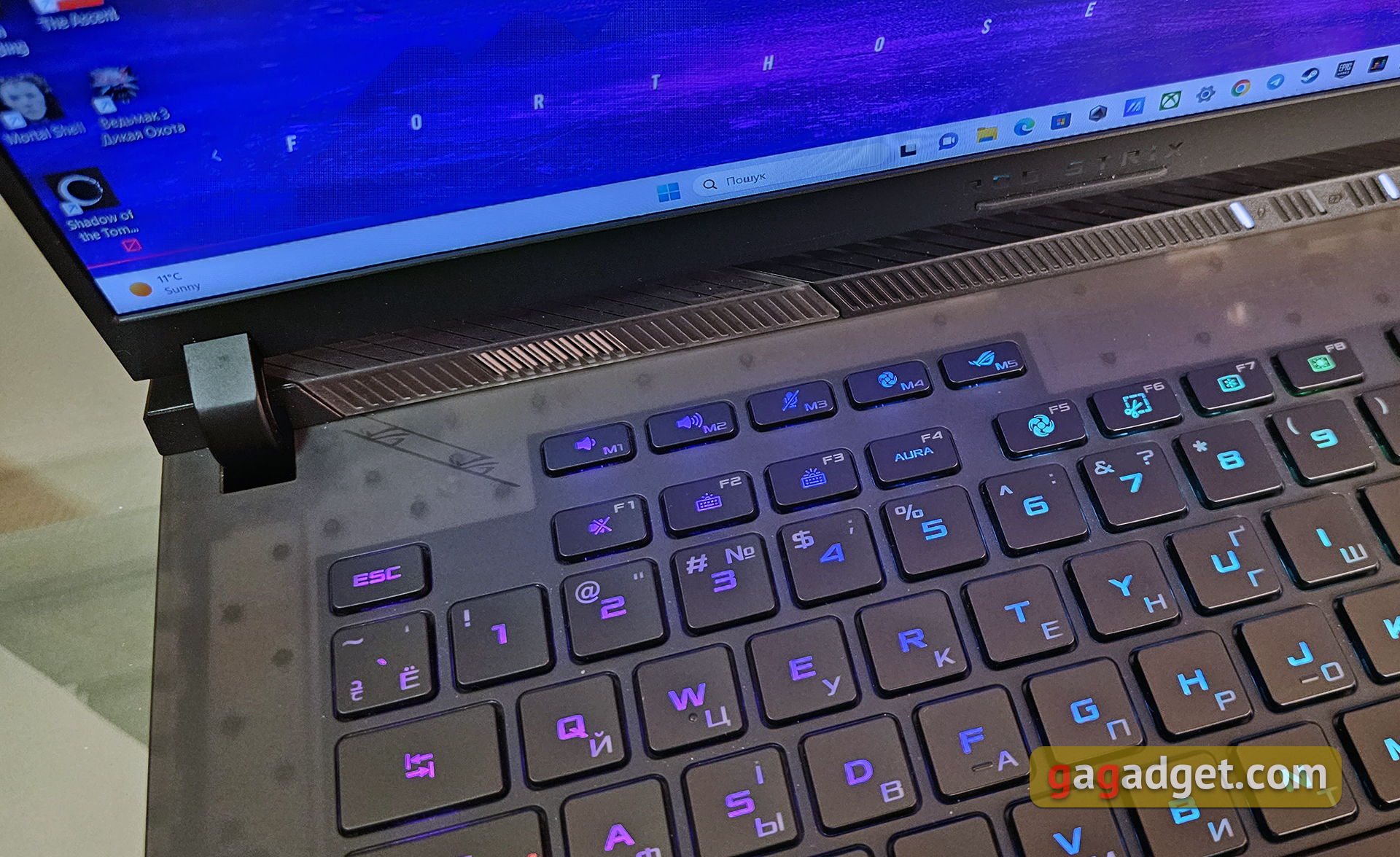 ASUS ROG Strix SCAR 16 (2023) Test: Totale Dominanz auf dem virtuellen Schlachtfeld-9 ASUS ROG Strix SCAR 16 (2023) Test: Totale Dominanz auf dem virtuellen Schlachtfeld-9