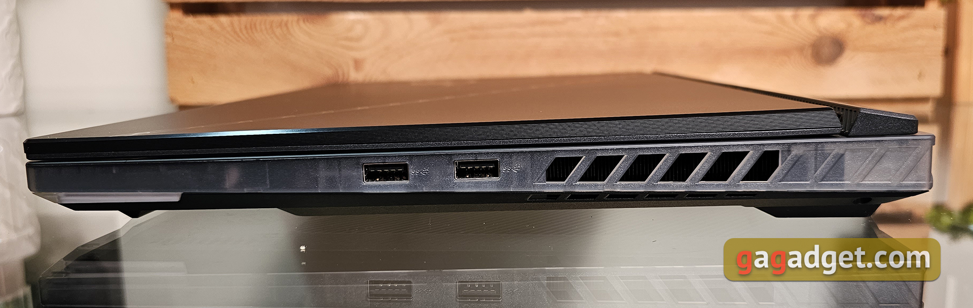 ASUS ROG Strix SCAR 16 (2023) Test: Totale Dominanz auf dem virtuellen Schlachtfeld-15 ASUS ROG Strix SCAR 16 (2023) Test: Totale Dominanz auf dem virtuellen Schlachtfeld-15