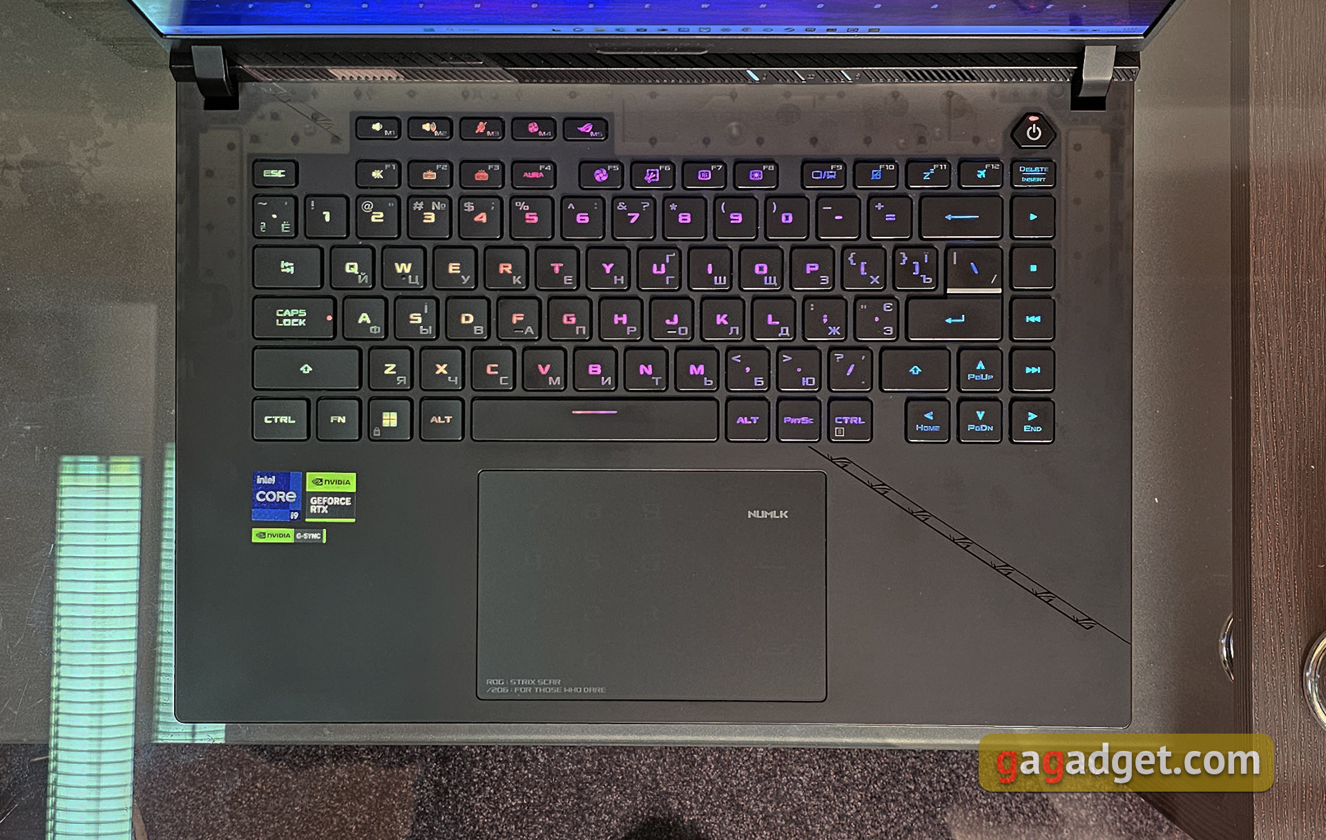 ASUS ROG Strix SCAR 16 (2023) Test: Totale Dominanz auf dem virtuellen Schlachtfeld-22 ASUS ROG Strix SCAR 16 (2023) Test: Totale Dominanz auf dem virtuellen Schlachtfeld-22