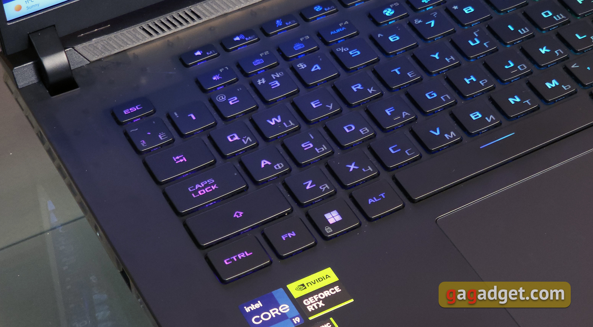 ASUS ROG Strix SCAR 16 (2023) Test: Totale Dominanz auf dem virtuellen Schlachtfeld-23 ASUS ROG Strix SCAR 16 (2023) Test: Totale Dominanz auf dem virtuellen Schlachtfeld-23