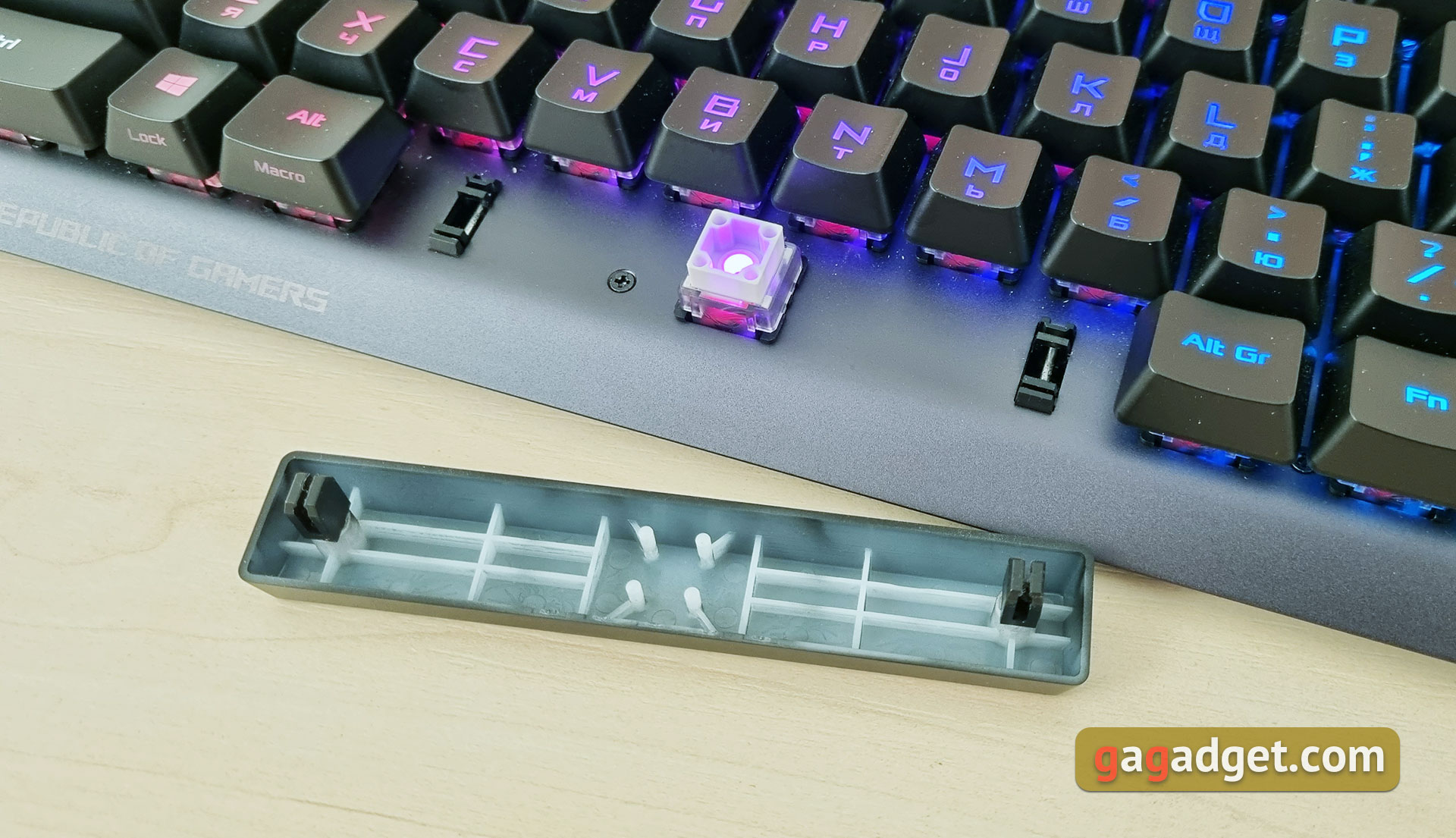 ASUS ROG Strix Scope RX Test: eine opto-mechanische Gaming-Tastatur mit Wasserschutz-22 ASUS ROG Strix Scope RX Test: eine opto-mechanische Gaming-Tastatur mit Wasserschutz-22