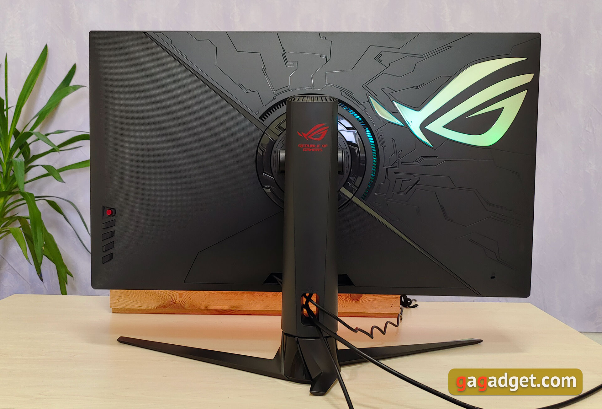ASUS ROG Swift PG32UQ im Test: Quantenpunkt-4K-Gaming-Monitor-6