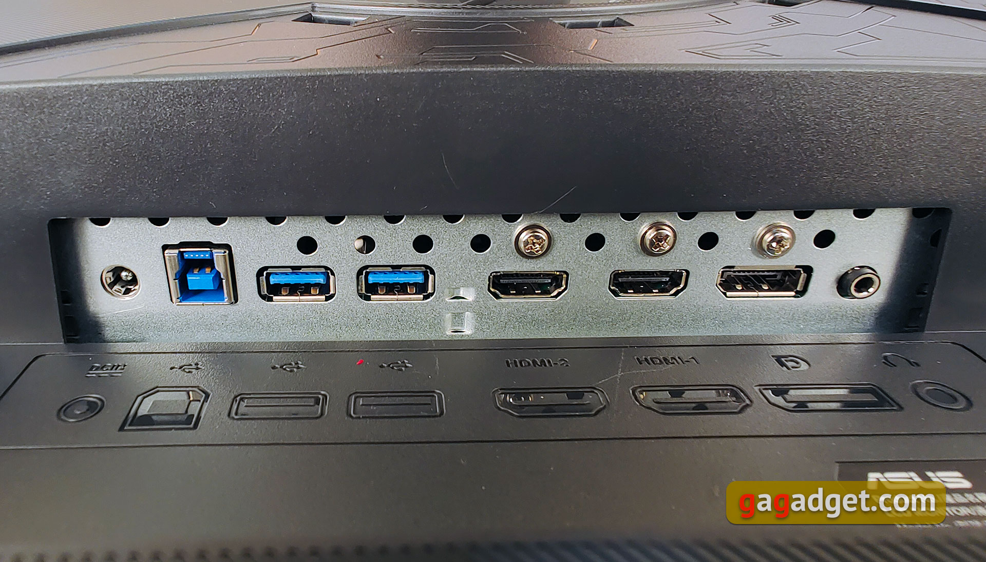 ASUS ROG Swift PG32UQ im Test: Quantenpunkt-4K-Gaming-Monitor-16