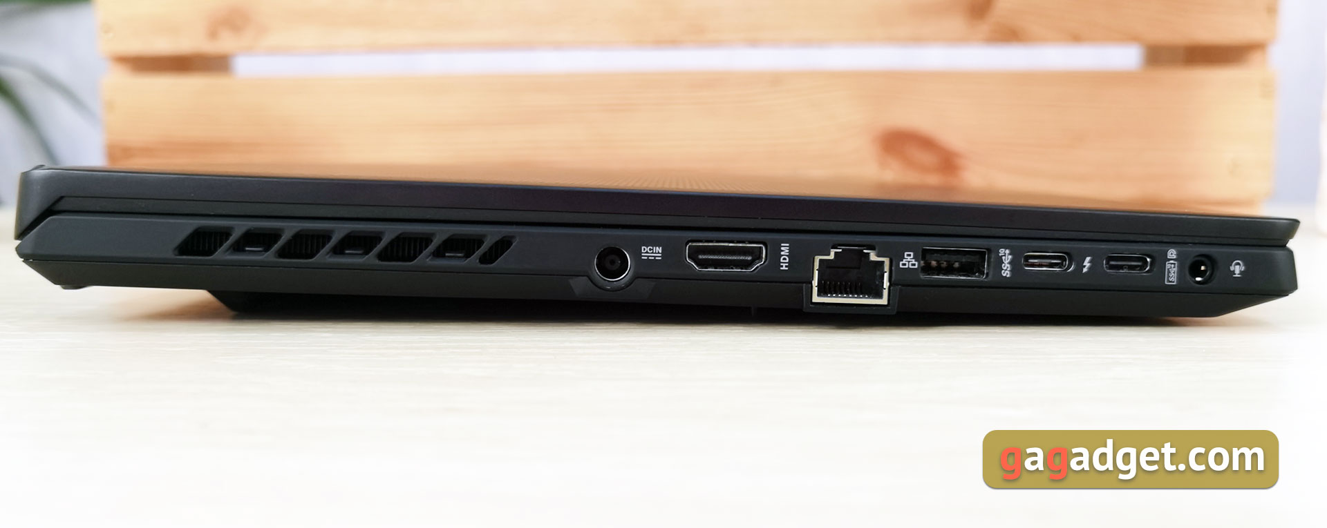 ASUS ROG Zephyrus M16 Test: Tötungskraft im 16-Zoll-Kaliber-8 ASUS ROG Zephyrus M16 Test: Tötungskraft im 16-Zoll-Kaliber-8