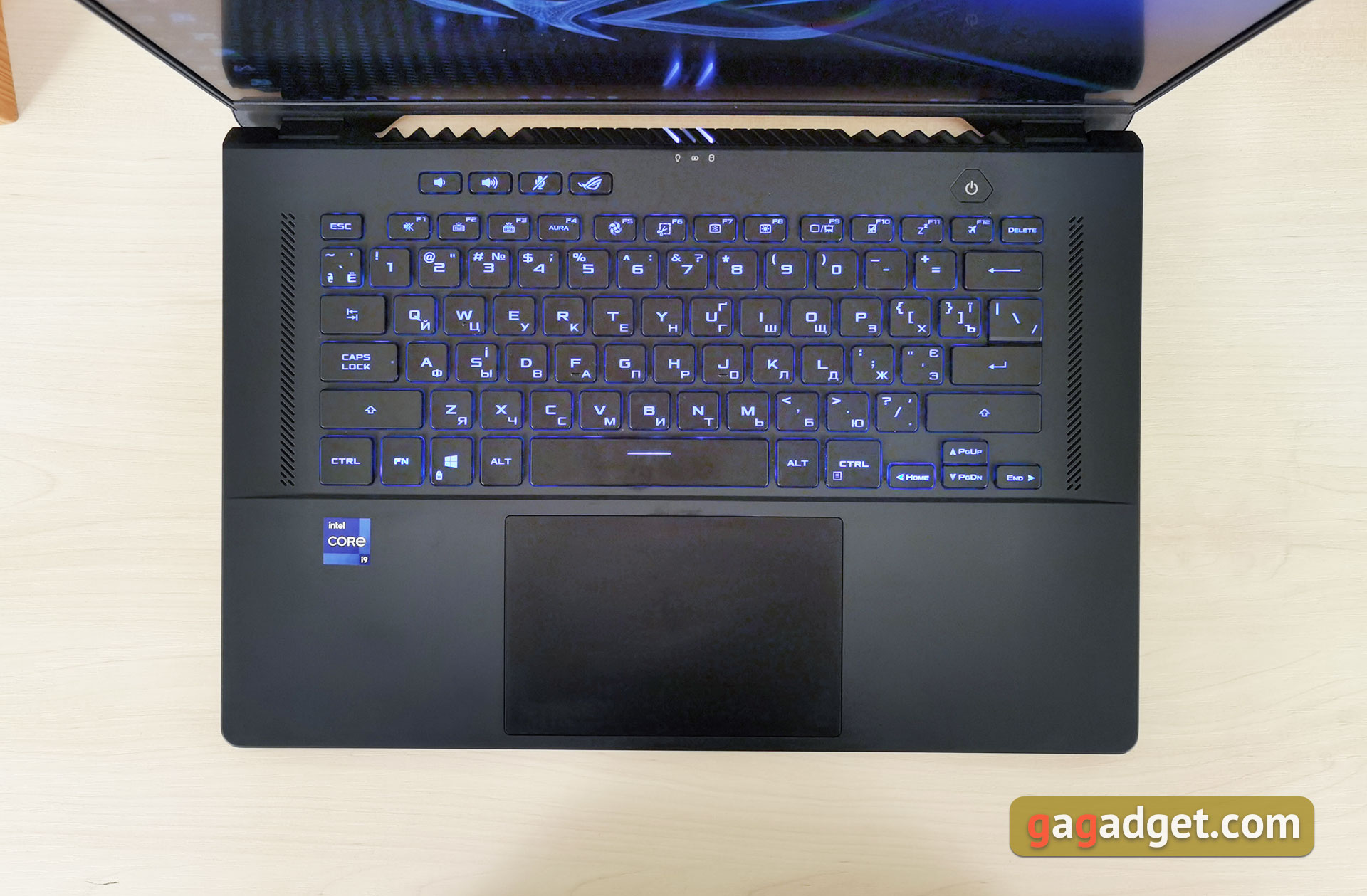 ASUS ROG Zephyrus M16 Test: Tötungskraft im 16-Zoll-Kaliber-18 ASUS ROG Zephyrus M16 Test: Tötungskraft im 16-Zoll-Kaliber-18