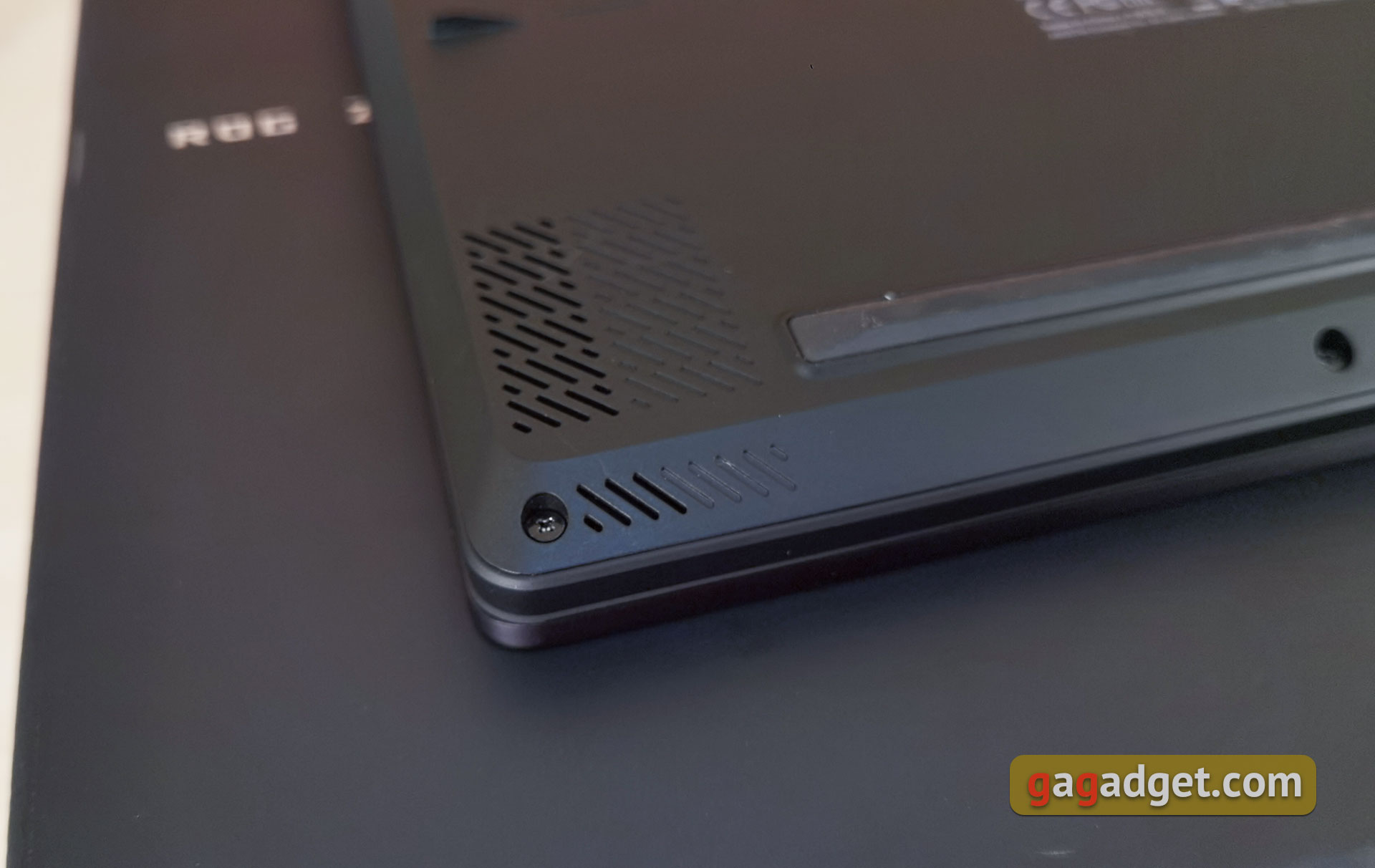 ASUS ROG Zephyrus M16 Test: Tötungskraft im 16-Zoll-Kaliber-103 ASUS ROG Zephyrus M16 Test: Tötungskraft im 16-Zoll-Kaliber-103