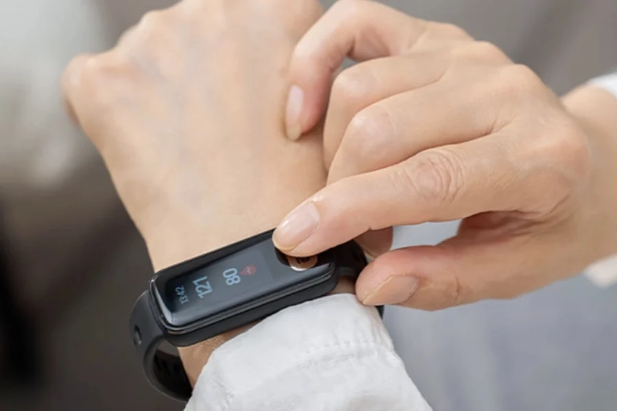 Blutdruckmessung auf der Asus VivoWatch 6 Aero Blutdruckmessung auf der Asus VivoWatch 6 Aero