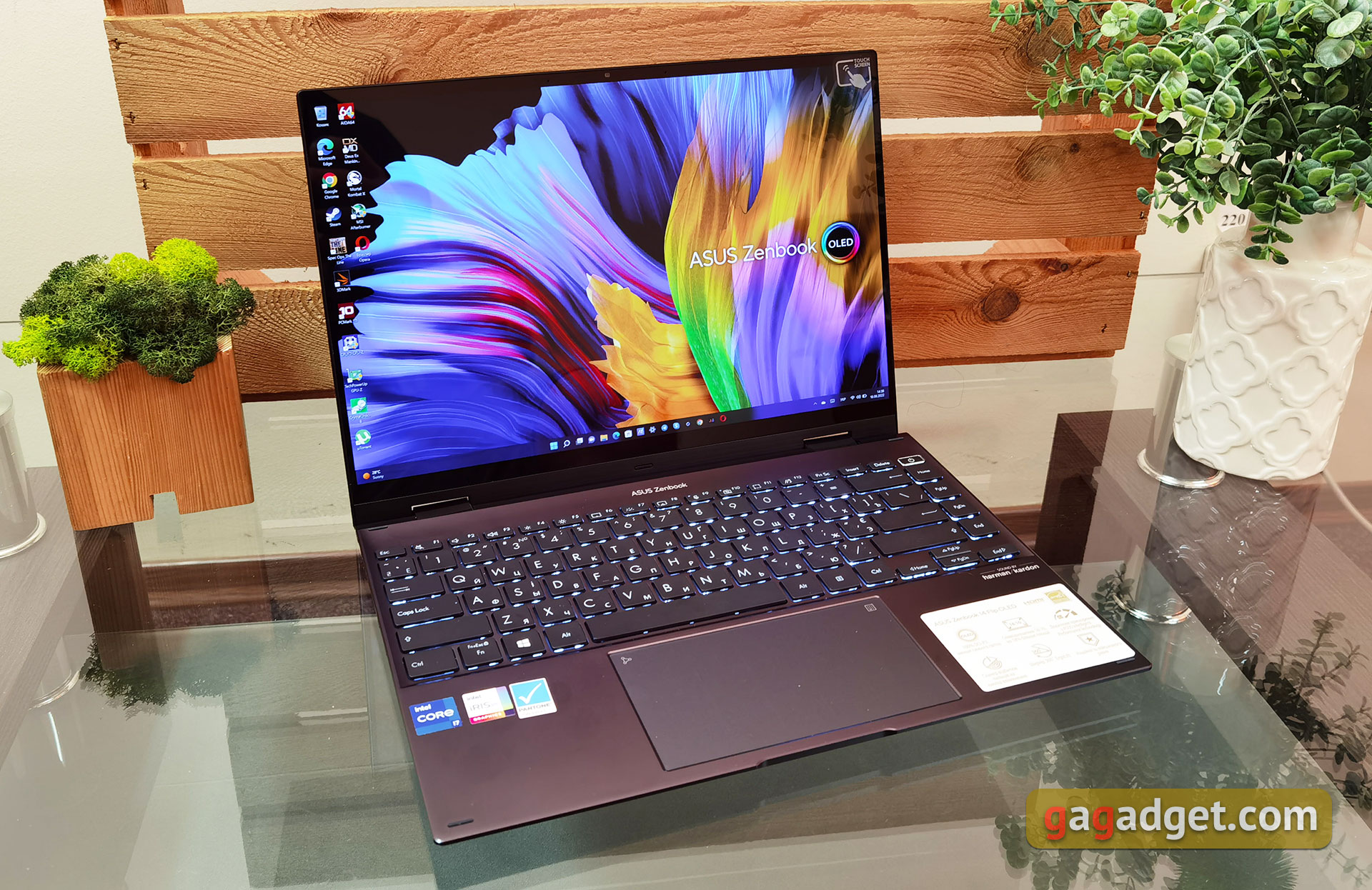 ASUS Zenbook 14 Flip OLED (UP5401E) Überblick: ein leistungsstarkes Ultrabook Transformer mit OLED-Bildschirm ASUS Zenbook 14 Flip OLED (UP5401E) Überblick: ein leistungsstarkes Ultrabook Transformer mit OLED-Bildschirm