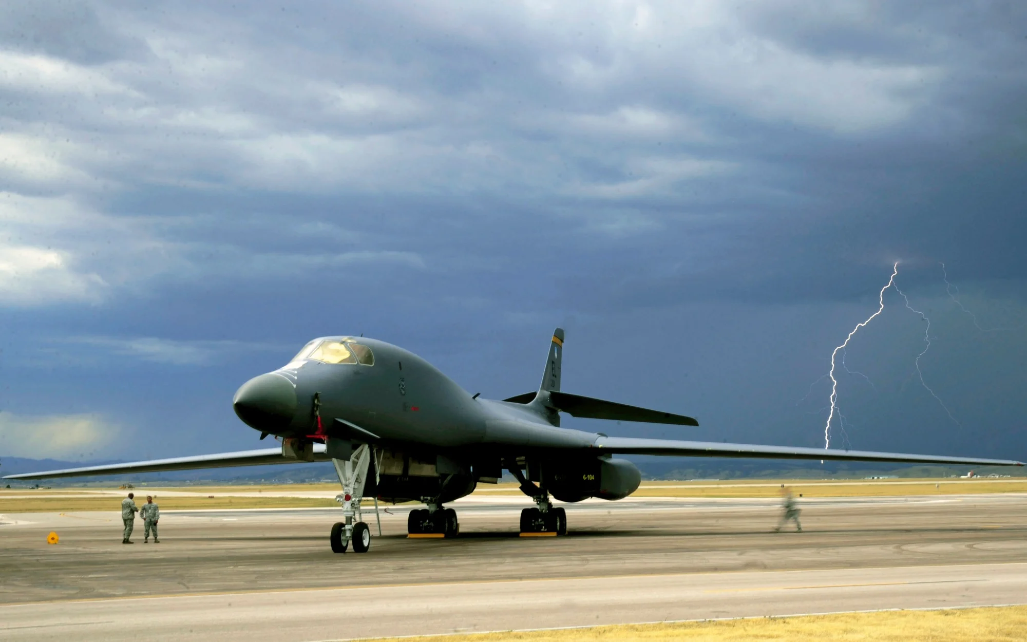 Die US-Luftwaffe hat strategische Überschallbomber für Militärübungen mit Japan und der Republik Korea nach Asien geschickt Die US-Luftwaffe hat strategische Überschallbomber für Militärübungen mit Japan und der Republik Korea nach Asien geschickt