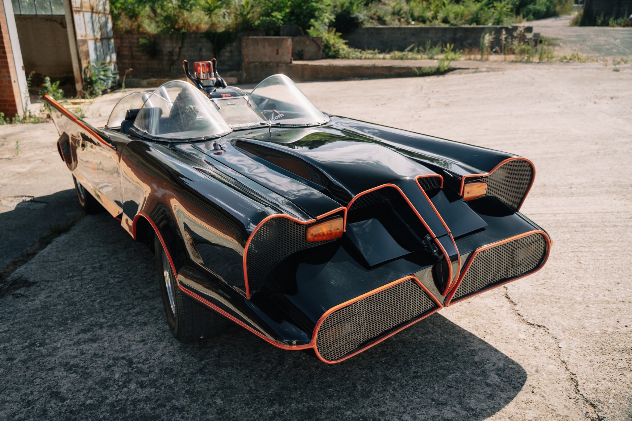 Das Batmobile in der Landschaft Das Batmobile in der Landschaft