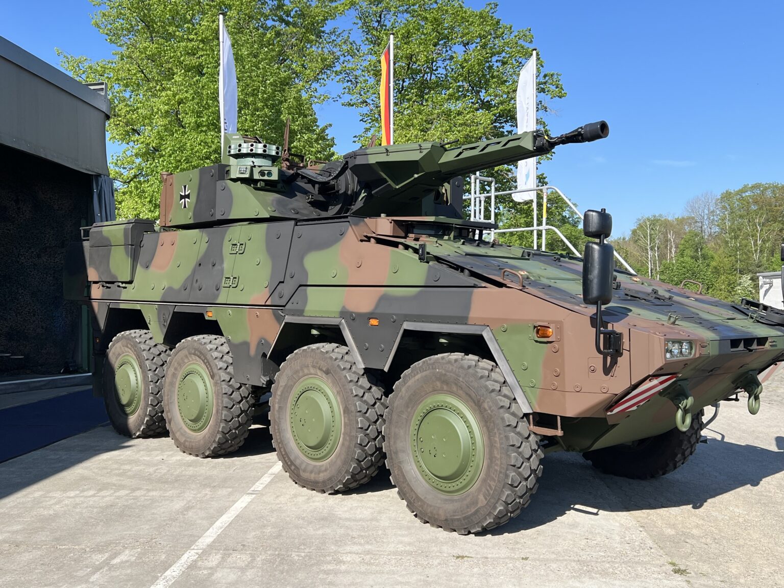 Boxer-Schützenpanzer. Illustration: Gerhard Heiming