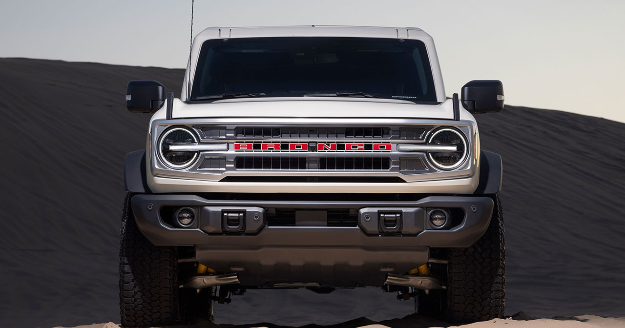 Ford Bronco 60th Anniversary Edition - Action-Aufnahme Ford Bronco 60th Anniversary Edition - Action-Aufnahme