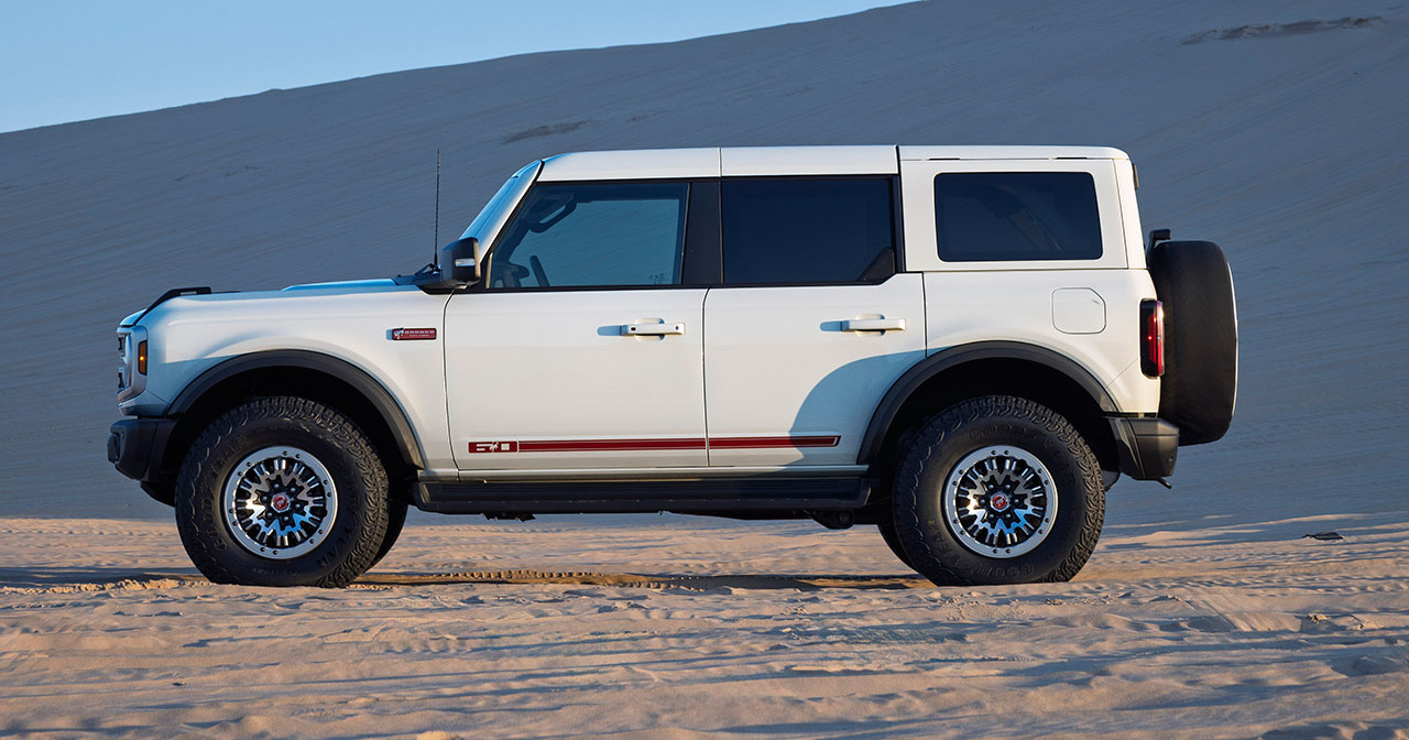 Ford Bronco 60th Anniversary Edition - Off-Road-Fahrt Ford Bronco 60th Anniversary Edition - Off-Road-Fahrt