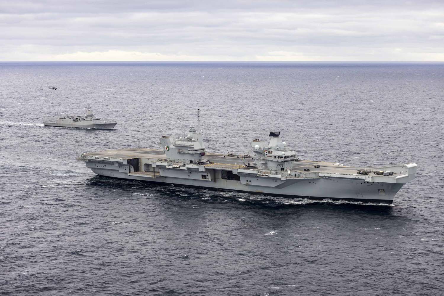 Der britische Flugzeugträger HMS Queen Elizabeth, der Kampfflugzeuge der fünften Generation vom Typ F-35B Lightning II an Bord hat, ist zum ersten Mal in der Geschichte unter NATO-Kommando gestellt worden.-10 Der britische Flugzeugträger HMS Queen Elizabeth, der Kampfflugzeuge der fünften Generation vom Typ F-35B Lightning II an Bord hat, ist zum ersten Mal in der Geschichte unter NATO-Kommando gestellt worden.-10