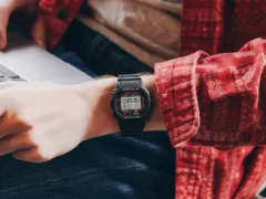 Casio G-Shock DW5000R Uhr in schwarzer Farbe Casio G-Shock DW5000R Uhr in schwarzer Farbe
