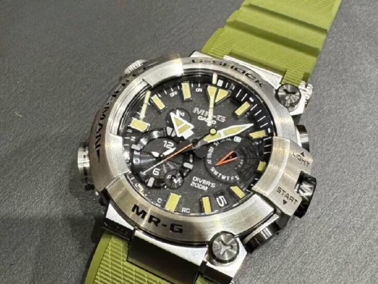 Inoffizielle Abbildung der Casio G-Shock MR-G BF1000RG-3AJR
