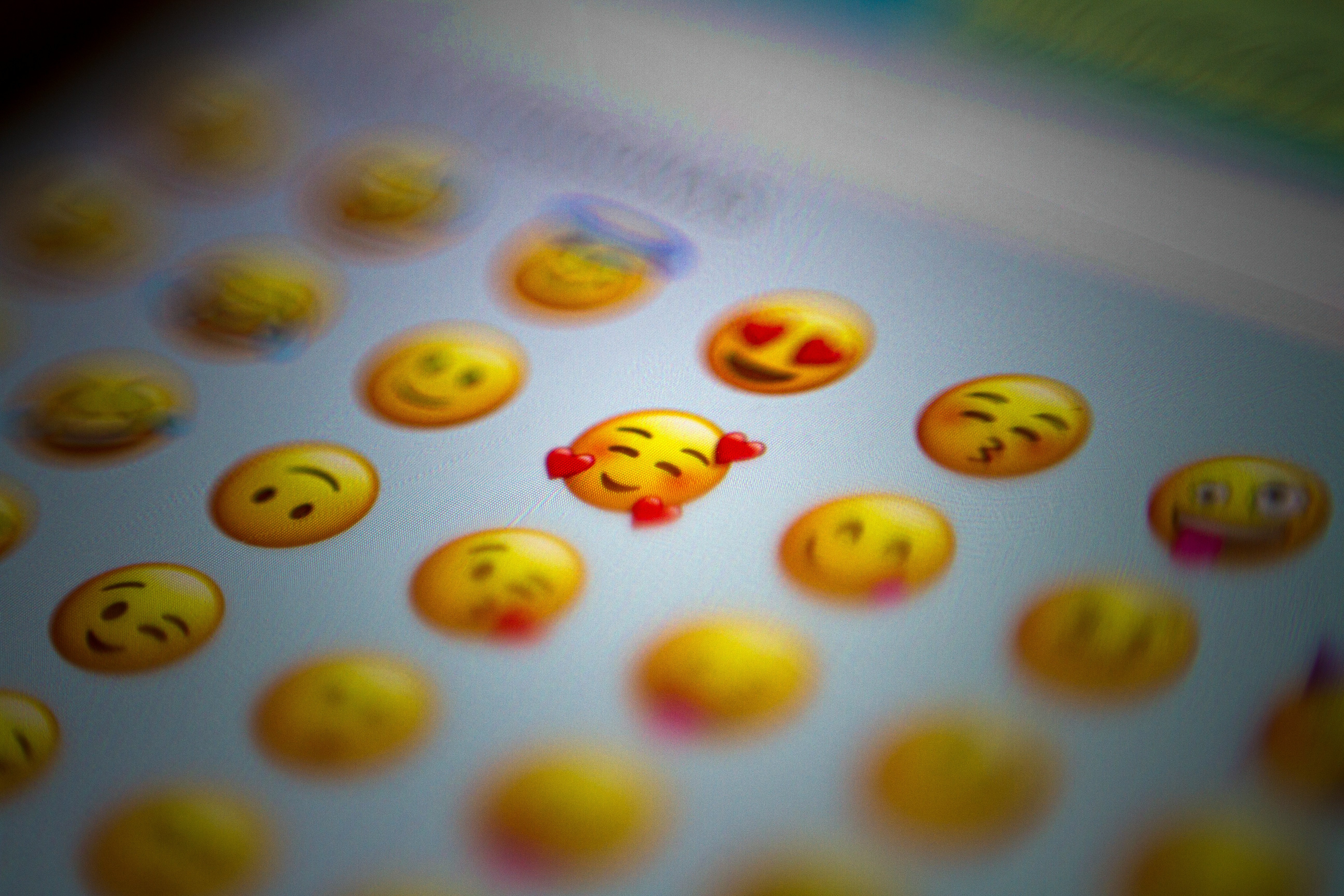 Maschinelles Lernen sagt Emotionen anhand der Stimme in 1,5 Sekunden mit menschenähnlicher Genauigkeit voraus Maschinelles Lernen sagt Emotionen anhand der Stimme in 1,5 Sekunden mit menschenähnlicher Genauigkeit voraus