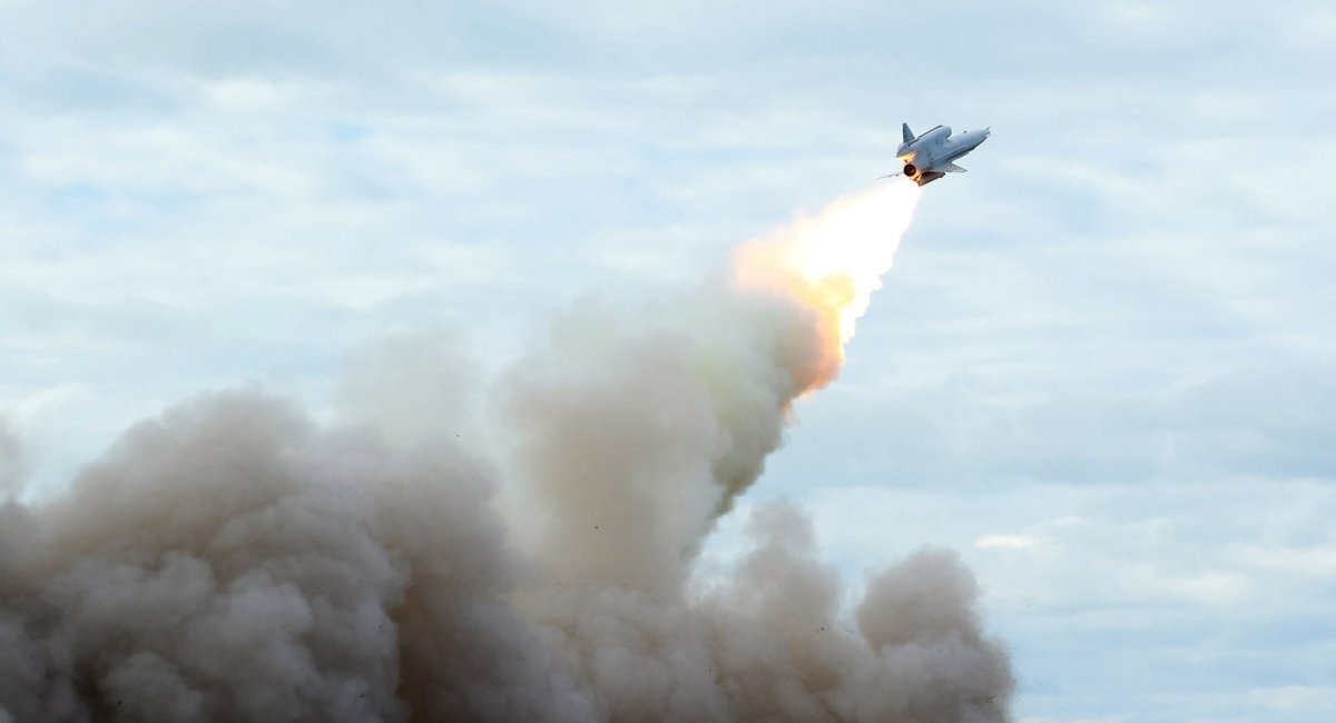 Die Ukraine hat offiziell bestätigt, dass Tu-141-Drohnen gegen Tu-95MS- und Tu-22M3-Atombomber auf russischem Gebiet eingesetzt werden Die Ukraine hat offiziell bestätigt, dass Tu-141-Drohnen gegen Tu-95MS- und Tu-22M3-Atombomber auf russischem Gebiet eingesetzt werden
