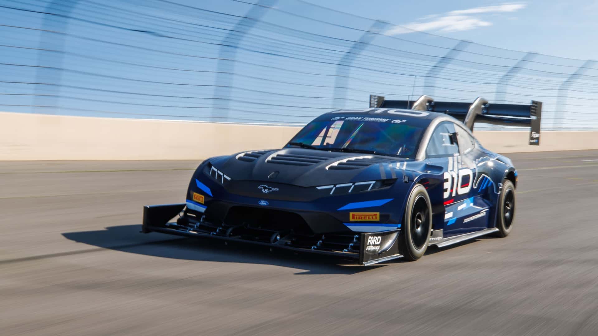 Ford Mustang Mach-E auf Pikes Peak.