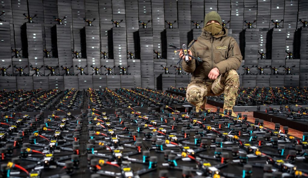 Ukrainische FPV-Drohnen. Illustration: BackAndAlive Stiftung