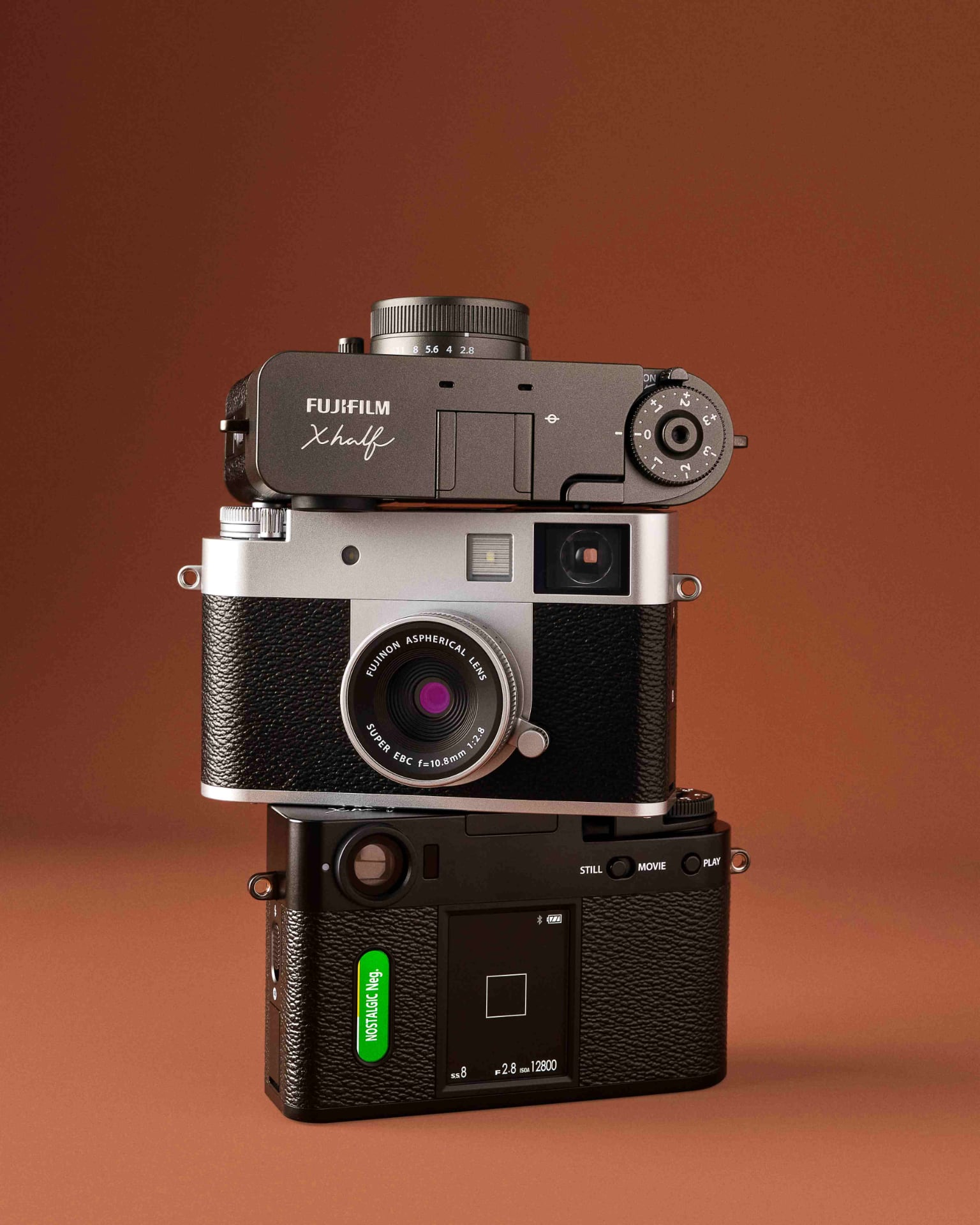 Fujifilm X half Kamera Design Drei Designoptionen für die X half Kamera. Illustration: Fujifilm