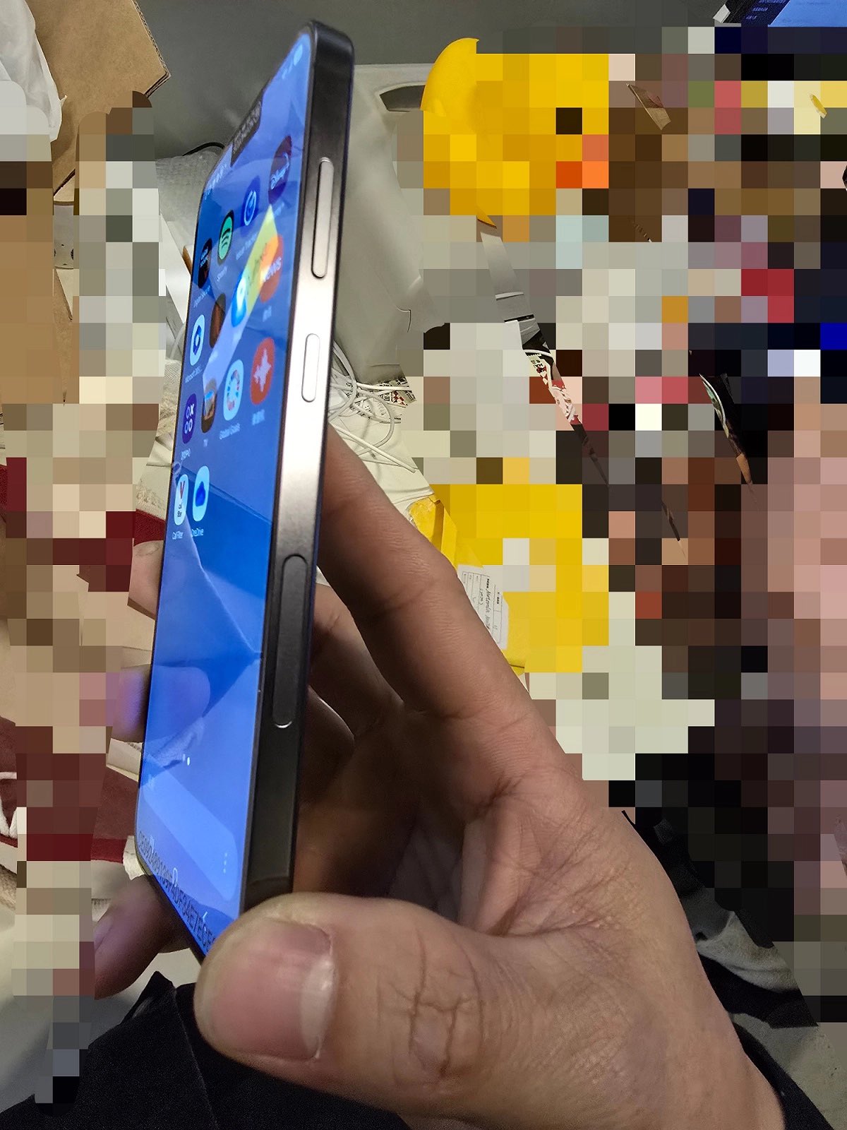 Insiderbild des Galaxy S25+ mit einem neuen mysteriösen Detail auf der Vorderseite Insiderbild des Galaxy S25+ mit einem neuen mysteriösen Detail auf der Vorderseite
