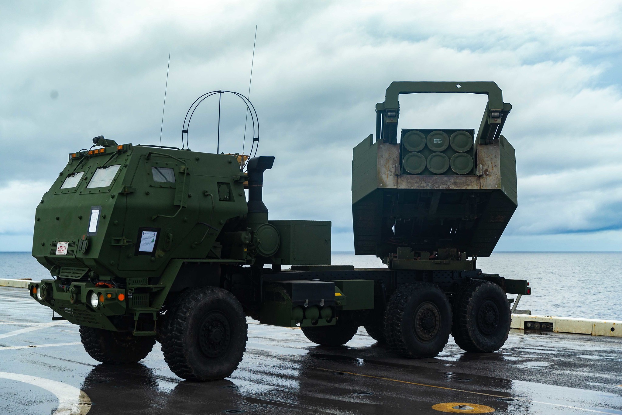 M142 HIMARS M142 HIMARS, Illustration der US-Pazifikflotte