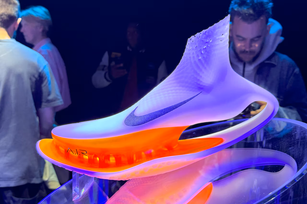 Nike hat mithilfe von KI eine A.I.R.-Trainerkollektion für Profisportler im Vorfeld der Olympischen Spiele in Paris entwickelt Nike hat mithilfe von KI eine A.I.R.-Trainerkollektion für Profisportler im Vorfeld der Olympischen Spiele in Paris entwickelt