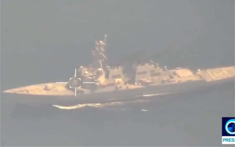 Iran setzte eine Ababil V-Drohne zur Überwachung eines US-Zerstörers mit Lenkraketen der Arleigh Burke-Klasse ein Iran setzte eine Ababil V-Drohne zur Überwachung eines US-Zerstörers mit Lenkraketen der Arleigh Burke-Klasse ein