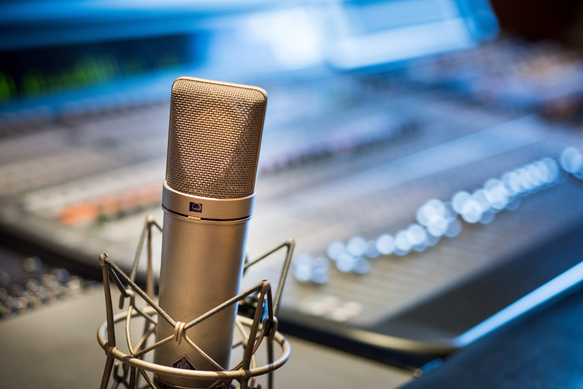 ElevenLabs hat einen KI-Dienst zum Klonen von Stimmen und Synchronisieren von Videos in 20 Sprachen entwickelt ElevenLabs hat einen KI-Dienst zum Klonen von Stimmen und Synchronisieren von Videos in 20 Sprachen entwickelt