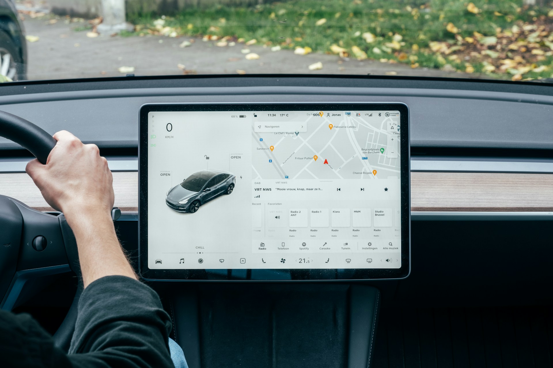 Tesla hat den Preis für das Full Self-Driving-Paket entgegen Musks früheren Aussagen gesenkt Tesla hat den Preis für das Full Self-Driving-Paket entgegen Musks früheren Aussagen gesenkt