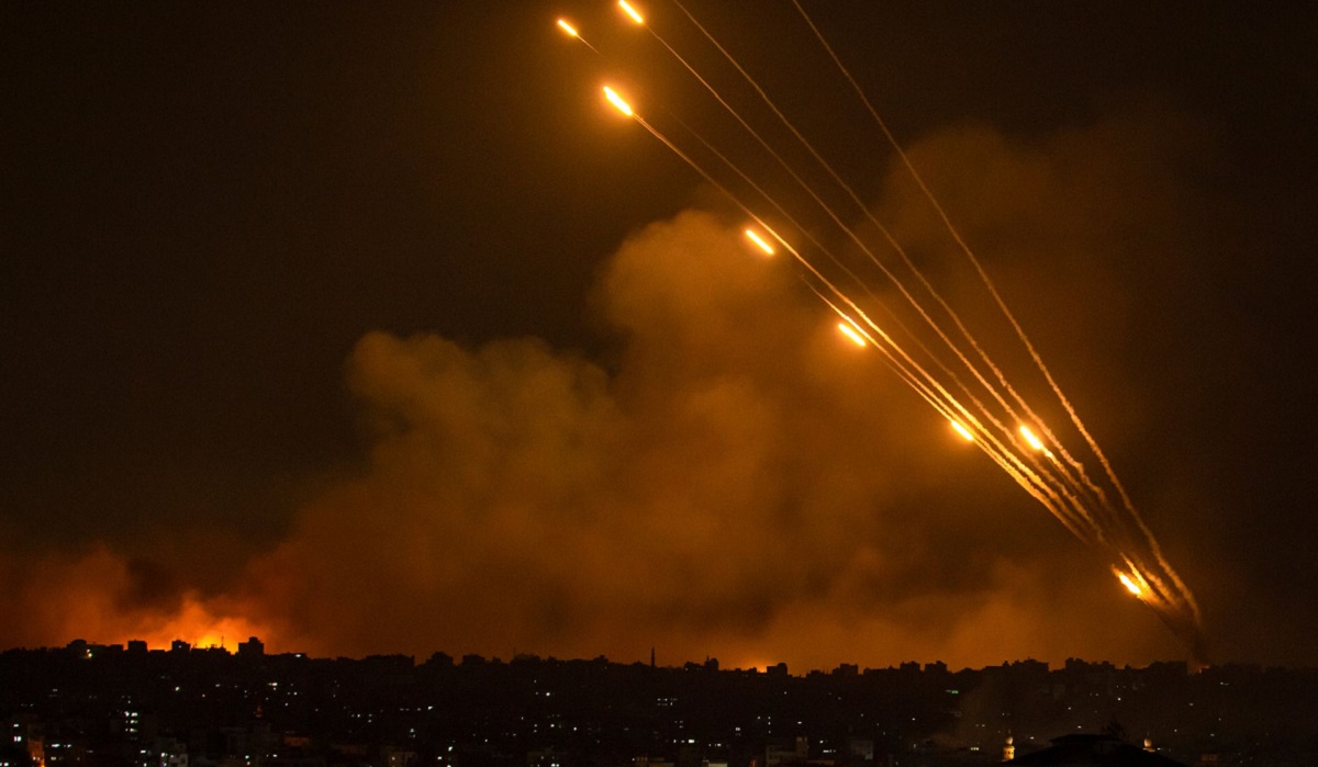 Iran hat einen massiven Angriff auf Israel gestartet: bis zu fünfhundert ballistische Raketen waren in der Luft Iran hat einen massiven Angriff auf Israel gestartet: bis zu fünfhundert ballistische Raketen waren in der Luft