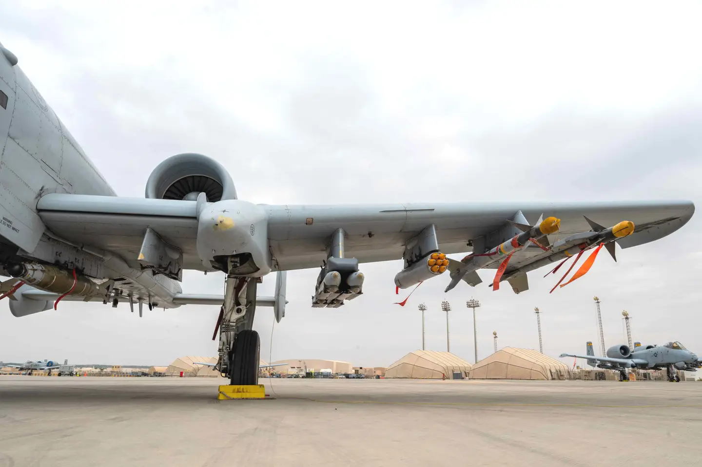 Das ikonische Kampfflugzeug A-10 Thunderbolt II kann jetzt APKWS II-Raketen und GBU-39/B-Lenkbomben mit kleinem Durchmesser einsetzen-2 Das ikonische Kampfflugzeug A-10 Thunderbolt II kann jetzt APKWS II-Raketen und GBU-39/B-Lenkbomben mit kleinem Durchmesser einsetzen-2
