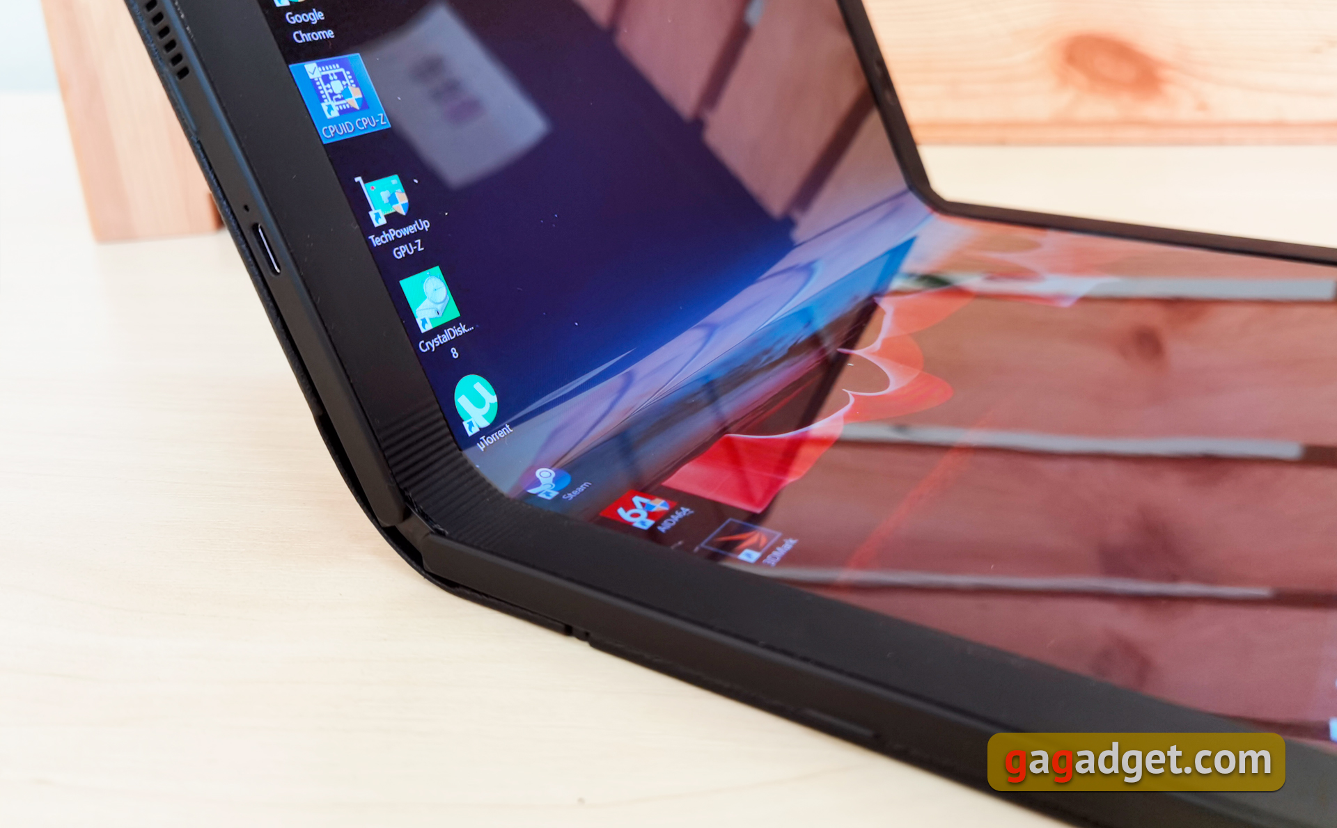 Lenovo ThinkPad X1 Fold Testbericht: Der weltweit erste tragbare PC mit faltbarem Display-9 Lenovo ThinkPad X1 Fold Testbericht: Der weltweit erste tragbare PC mit faltbarem Display-9