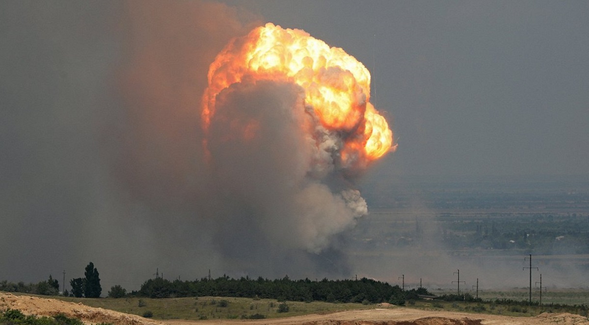 22.000 Tonnen Munition gehen in Flammen auf - Ukraine zerstört weiteres großes russisches Arsenal (Video) 22.000 Tonnen Munition gehen in Flammen auf - Ukraine zerstört weiteres großes russisches Arsenal (Video)