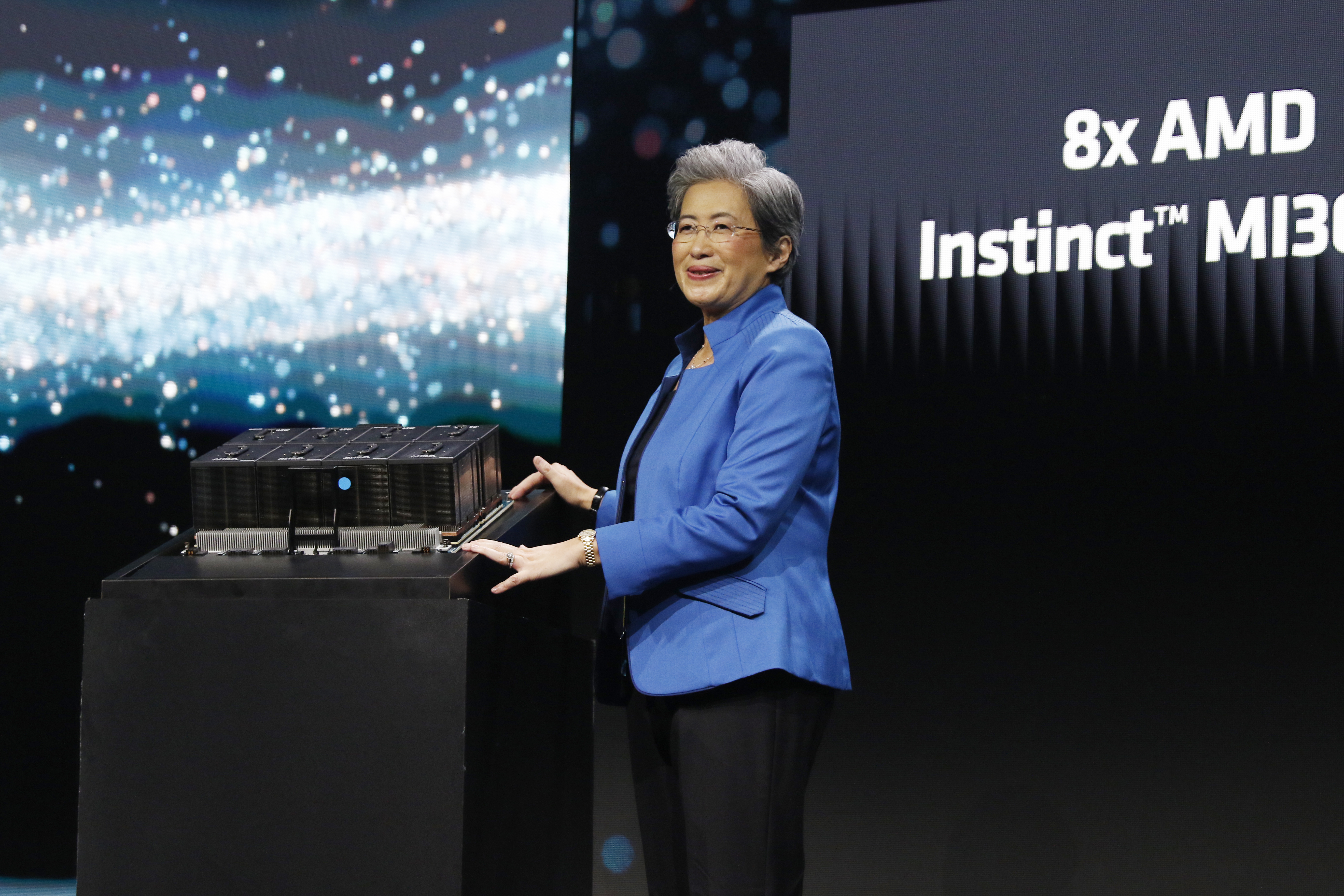 AMD stellt Chips für beschleunigtes Training künstlicher Intelligenz vor AMD stellt Chips für beschleunigtes Training künstlicher Intelligenz vor