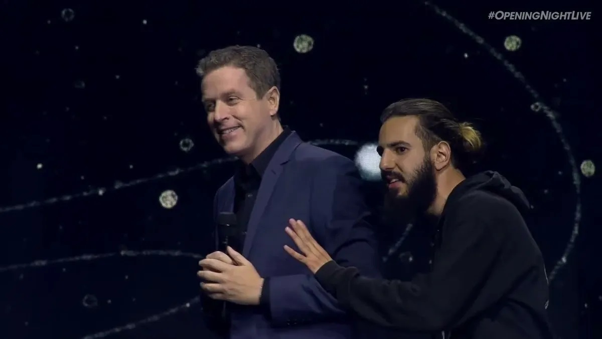 "Bill Clinton will Grand Theft Auto VI spielen!" - verlangte ein unbekannter Mann bei der Opening Night Live Game Show, dass Rockstar Games das Spiel sofort veröffentlicht. Und wo liegt er falsch? "Bill Clinton will Grand Theft Auto VI spielen!" - verlangte ein unbekannter Mann bei der Opening Night Live Game Show, dass Rockstar Games das Spiel sofort veröffentlicht. Und wo liegt er falsch?