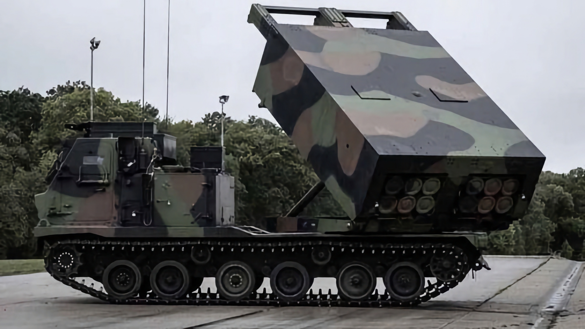 Frankreich hat ein weiteres Los LRU-Mehrfachraketenwerfer an die Ukraine geliefert, eine modifizierte Version des M270 Frankreich hat ein weiteres Los LRU-Mehrfachraketenwerfer an die Ukraine geliefert, eine modifizierte Version des M270