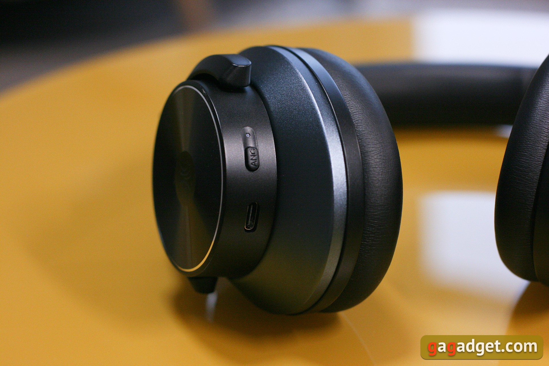 Der Meister des transparenten Klangs: der OneOdio A10 Hybrid Noise Cancelling Closed-Ear Headphones-3 Der Meister des transparenten Klangs: der OneOdio A10 Hybrid Noise Cancelling Closed-Ear Headphones-3