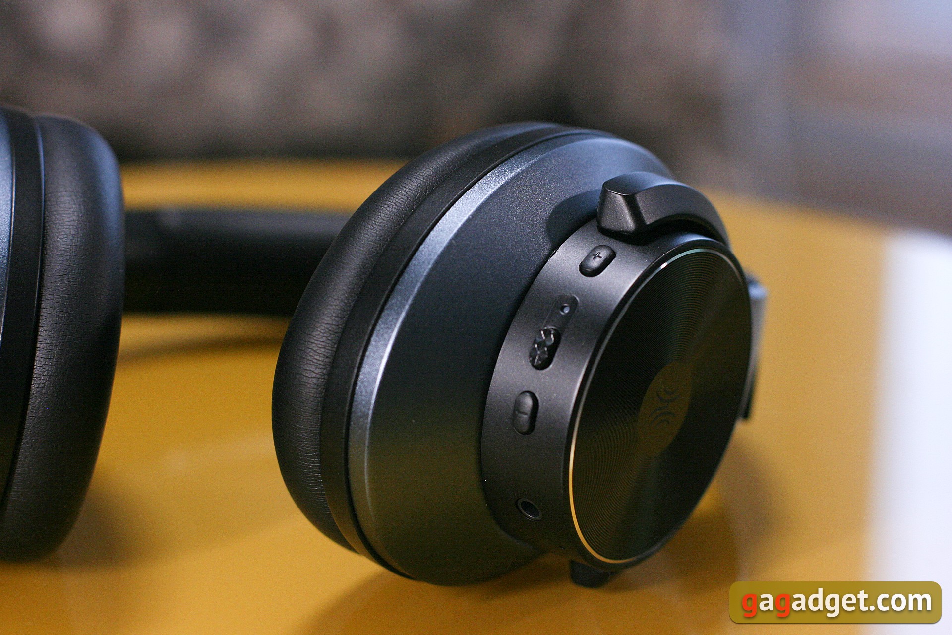 Der Meister des transparenten Klangs: der OneOdio A10 Hybrid Noise Cancelling Closed-Ear Headphones-4 Der Meister des transparenten Klangs: der OneOdio A10 Hybrid Noise Cancelling Closed-Ear Headphones-4
