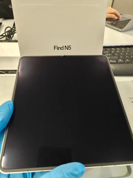 Oppo Find N5 internes Display ohne sichtbare Falten Oppo Find N5 internes Display ohne sichtbare Falten