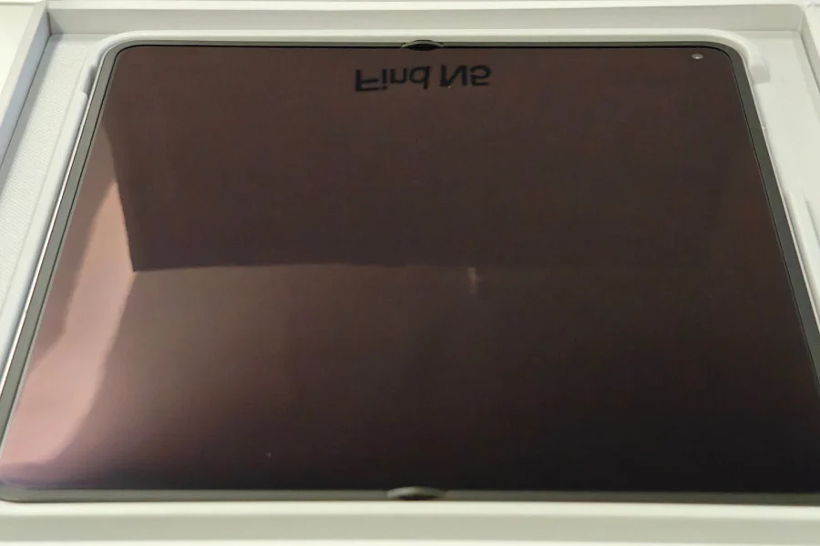 Zweites Bild des internen Displays des Oppo Find N5 Zweites Bild des internen Displays des Oppo Find N5