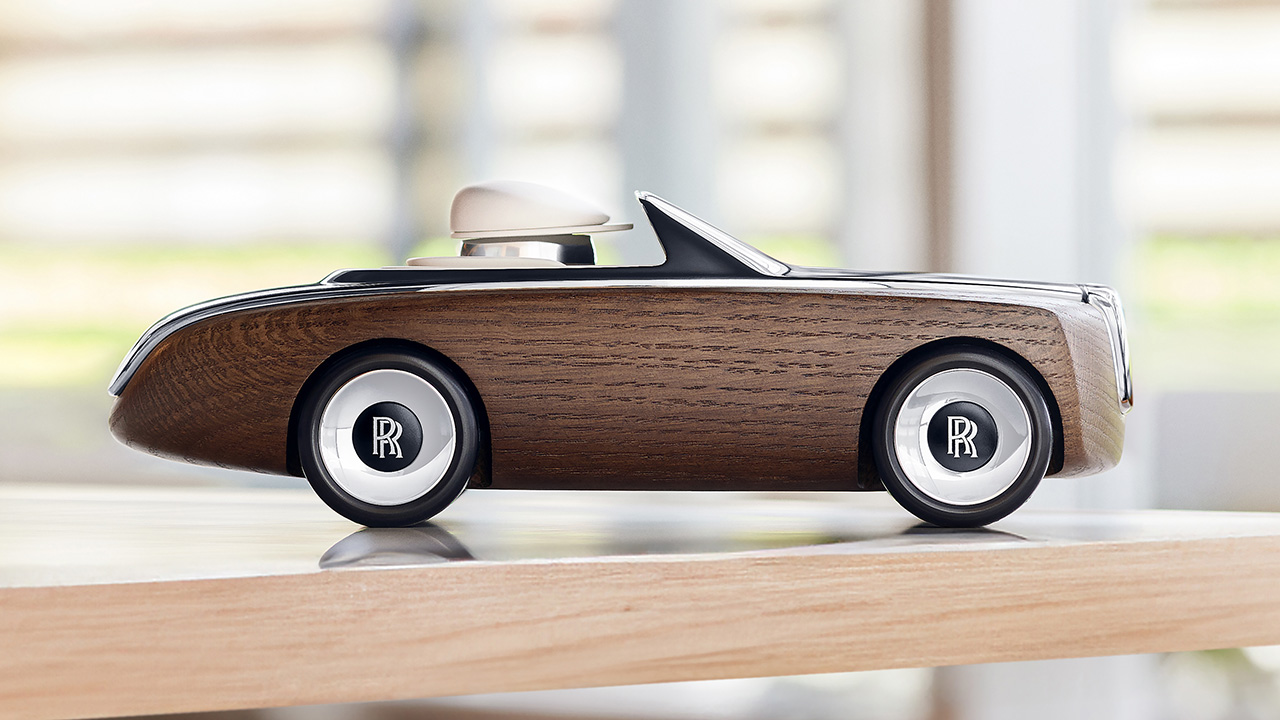 Details der Miniaturskulptur Rolls-Royce Cameo Details der Miniaturskulptur Rolls-Royce Cameo
