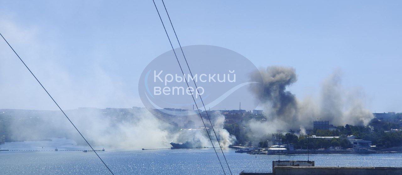 Ukrainische Raketen zerstören Hauptquartier der russischen Schwarzmeerflotte auf der Krim Ukrainische Raketen zerstören Hauptquartier der russischen Schwarzmeerflotte auf der Krim