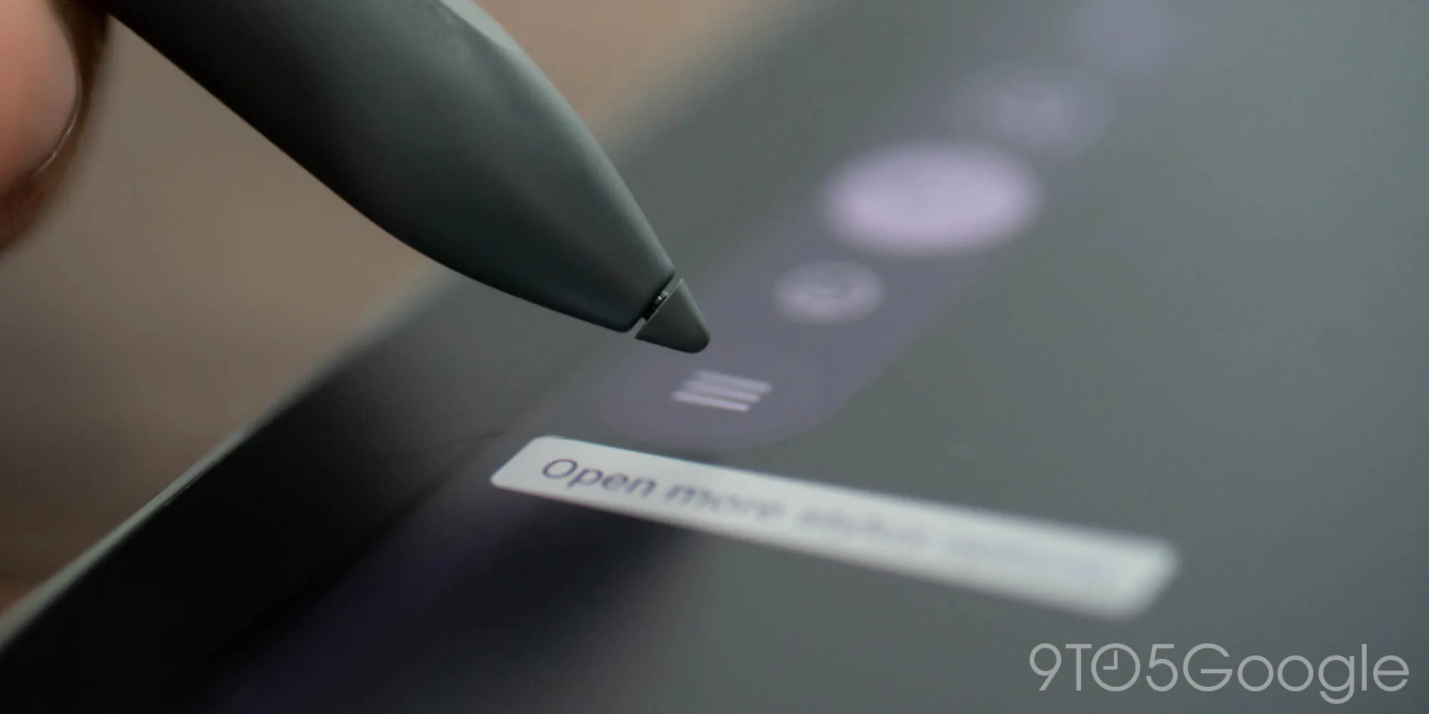 Google Pixel Tablet Pen in Aktion Google Pixel Tablet Pen in Aktion