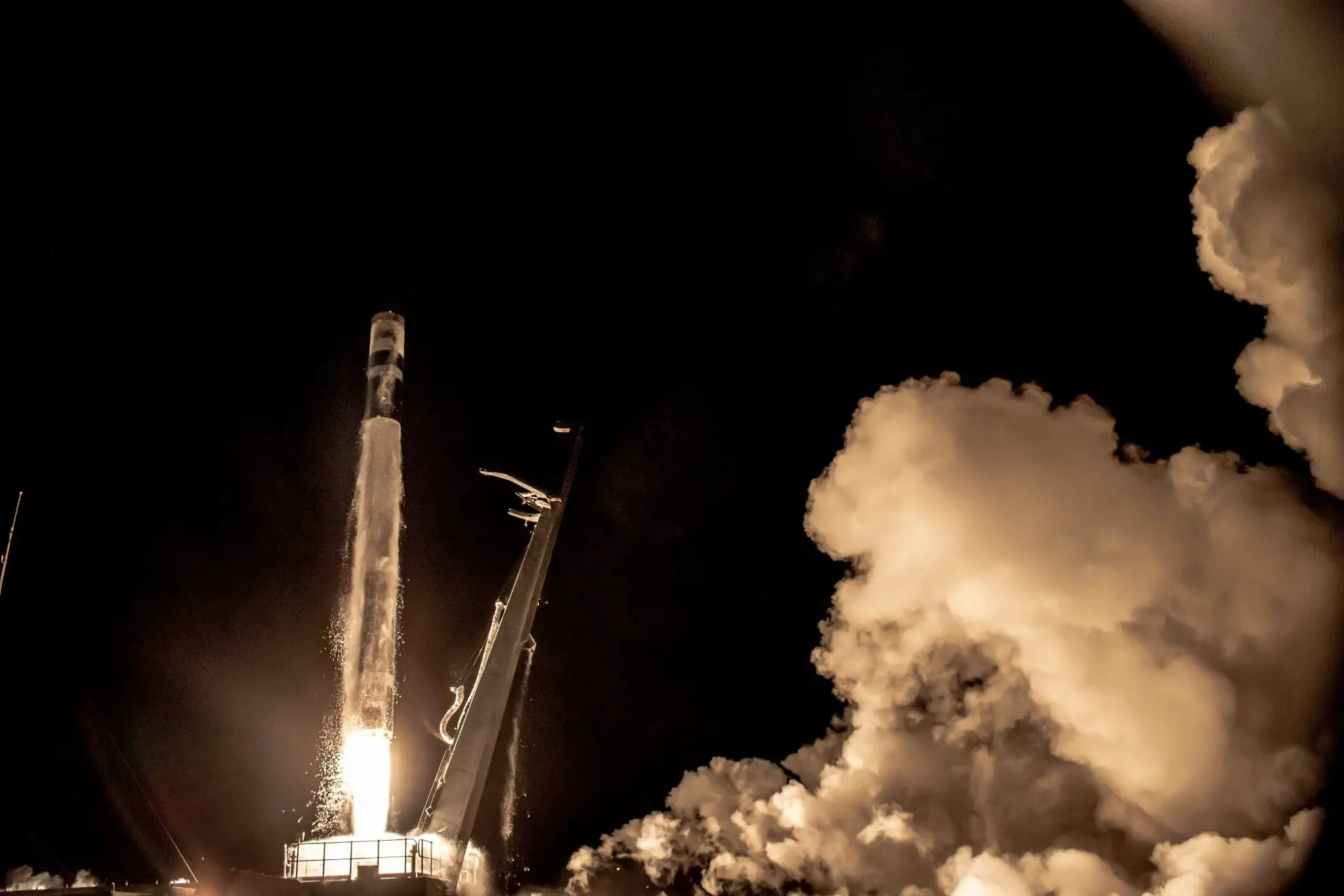 Die Hyperschallrakete HASTE wird die Drohne DART AE starten, die Geschwindigkeiten von mehr als 8.600 km/h erreichen kann. Die Hyperschallrakete HASTE wird die Drohne DART AE starten, die Geschwindigkeiten von mehr als 8.600 km/h erreichen kann.